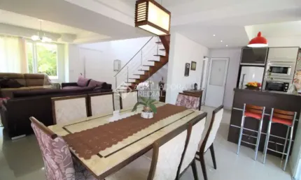 Casa em condomínio fechado com 5 quartos à venda na Rua Ivo Walter Kern, 599, Hípica, Porto Alegre, 332 m2 por R$ 2.064.000