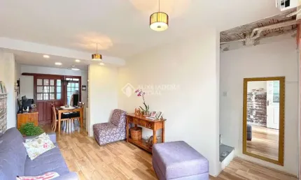 Casa com 2 quartos à venda na Rua Baldoino Bottini, 368, Hípica, Porto Alegre, 80 m2 por R$ 365.000