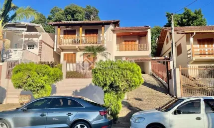 Casa com 3 quartos à venda na Santo Antônio, 740, Imigrante Norte, Campo Bom, 172 m2 por R$ 530.000