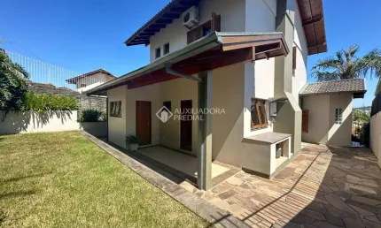 Casa com 3 quartos à venda na Rua Gramado, 359, Ouro Branco, Novo Hamburgo, 237 m2 por R$ 890.000