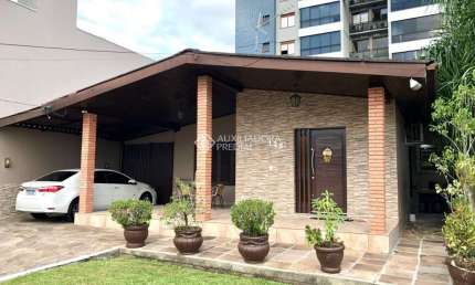Casa com 3 quartos à venda na Rua Ilmo Alfredo Pletsch, 125, Jardim Mauá, Novo Hamburgo, 182 m2 por R$ 780.000