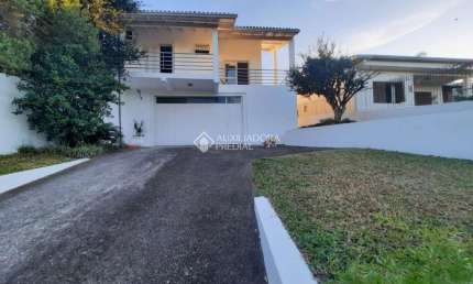 Casa com 3 quartos à venda na Rua Doutor Miguel Vieira Ferreira, 20, Petrópolis, Novo Hamburgo, 176 m2 por R$ 650.000