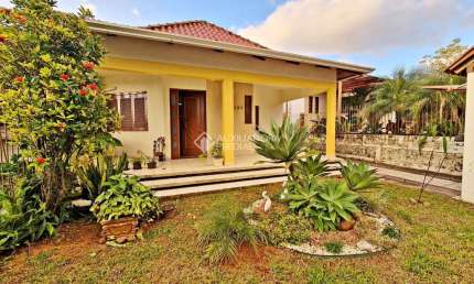 Casa com 3 quartos à venda na Rua Flores da Cunha, 724, Pátria Nova, Novo Hamburgo, 186 m2 por R$ 585.000