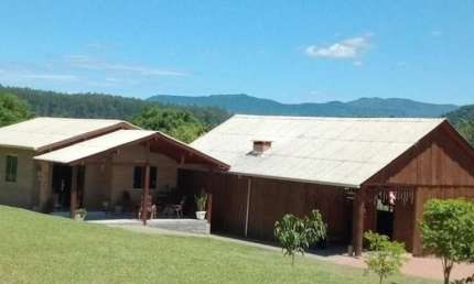 Fazenda à venda na Vicente Pedro da Silva, 1, Centro, Parobé, 75 m2 por R$ 469.200