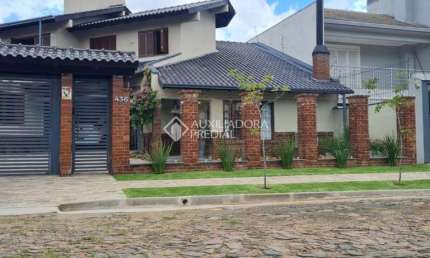 Casa com 3 quartos à venda na Rua Padre Cristóvão de Mendonza, 436, Cristo Rei, São Leopoldo, 257 m2 por R$ 1.200.000