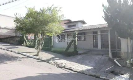 Casa com 3 quartos à venda na Rua Alma Lampert Brenner, 26, Operário, Novo Hamburgo, 132 m2 por R$ 390.000