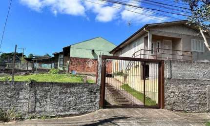 Casa com 2 quartos à venda na Rua Equador, 24, Petrópolis, Novo Hamburgo, 59 m2 por R$ 270.000