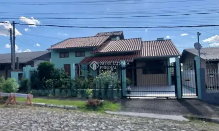 Casa com 3 quartos à venda na Chile, 63, Petrópolis, Novo Hamburgo, 115 m2 por R$ 480.000