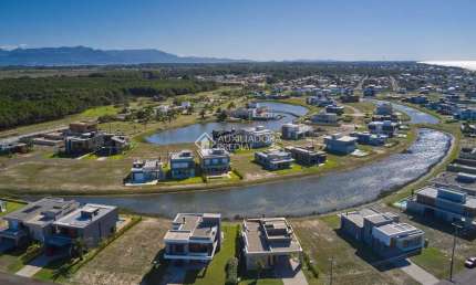 Casa em condomínio fechado com 3 quartos à venda na Paraguassu, 1450, Capão Novo, Capão da Canoa, 222 m2 por R$ 3.090.000