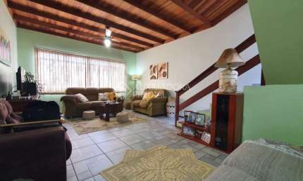 Casa em condomínio fechado com 3 quartos à venda na Rua Inglaterra, 619, Petrópolis, Novo Hamburgo, 185 m2 por R$ 610.000