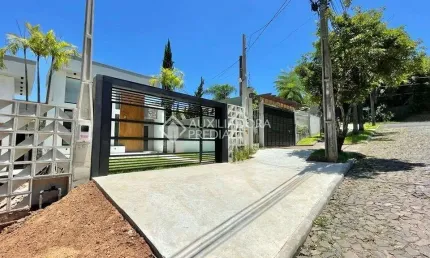 Casa com 3 quartos à venda na Rua Remi Henrique Müller, 35, Centro, Novo Hamburgo, 160 m2 por R$ 1.189.900