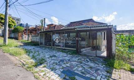 Casa com 3 quartos à venda na Rua Doutor Eduardo Chartier, 823, Passo da Areia, Porto Alegre, 311 m2 por R$ 1.500.000