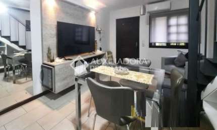 Casa em condomínio fechado com 2 quartos à venda na Avenida Monte Cristo, 100, Vila Nova, Porto Alegre, 81 m2 por R$ 280.000