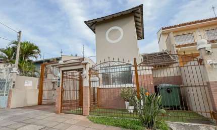 Casa em condomínio fechado com 3 quartos à venda na Rua Augusto Attílio Giordani, 87, São Sebastião, Porto Alegre, 164 m2 por R$ 750.000