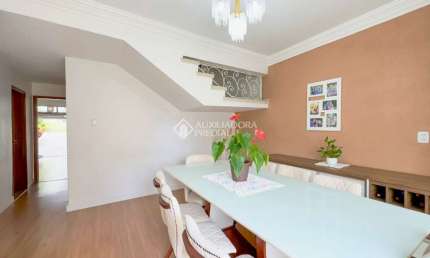 Casa com 3 quartos à venda na Avenida da Azenha, 1525, Azenha, Porto Alegre, 300 m2 por R$ 997.000