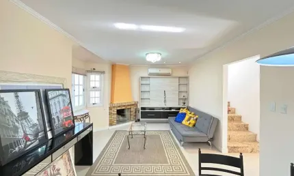 Casa com 3 quartos à venda na Avenida José Corrêa da Silva, 458, Cavalhada, Porto Alegre, 119 m2 por R$ 690.000