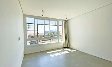 Casa com 2 quartos à venda na Rua Vinte e Quatro de Agosto, 136, Jardim Itu Sabará, Porto Alegre, 134 m2 por R$ 780.000