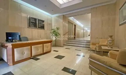 Apartamento com 3 quartos à venda na Praça Dom Feliciano, 56, Centro Histórico, Porto Alegre, 136 m2 por R$ 500.000