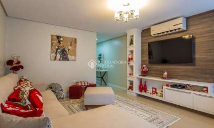 Casa com 3 quartos à venda na Avenida Professor Paula Soares, 1891, Jardim Itu Sabará, Porto Alegre, 189 m2 por R$ 595.000