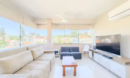 Apartamento com 3 quartos à venda na Rua Azevedo Sodré, 346, Passo da Areia, Porto Alegre, 92 m2 por R$ 760.000
