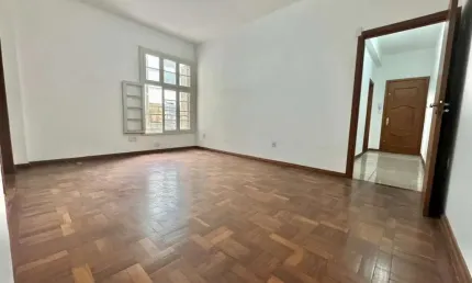 Apartamento com 3 quartos à venda na avenida alberto bins, 456, centro histórico, porto alegre, 84 m2 por r$ 329.000