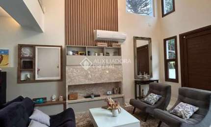 Casa com 3 quartos à venda na Travessa Vileta, 348, Jardim Botânico, Porto Alegre, 343 m2 por R$ 2.080.000