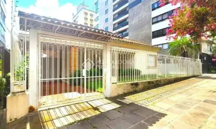 Casa com 5 quartos à venda na rua eça de queiroz, 889, petrópolis, porto alegre, 400 m2 por r$ 2.800.000