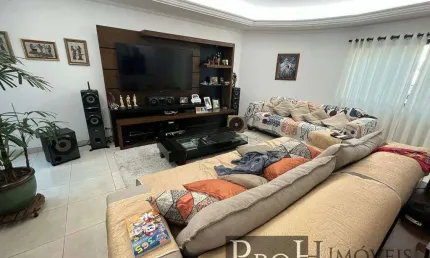 Casa 2 dormitórios sendo 2 suítes – R$ 2.300.000,00