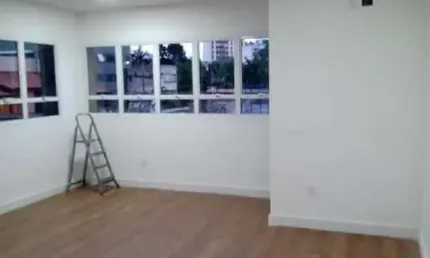 Sala comercial com varanda lateral -- r$ 340.000,00