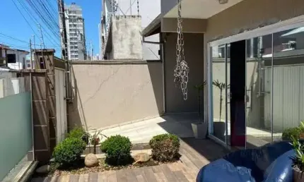 Linda Casa - 1 Suíte + 2 Qt - 300 m² - São João - Itajaí/SC