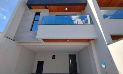 Sobrado Triplex - 3 Suítes - 236 m² - Centro - Itajaí/SC