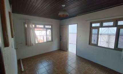 Excelente Casa - 2 Qt - Área Externa - Garagem para motos - Cordeiros - Itajai/SC