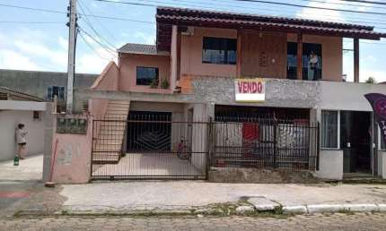 Casa + 2 Salas Comerciais - 9 Qt - Cordeiros Parte Alta - Itajaí/SC