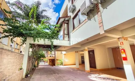 Casa em condomínio fechado com 3 quartos à venda na rua miguel couto, 293, menino deus, porto alegre, 244 m2 por r$ 899.000