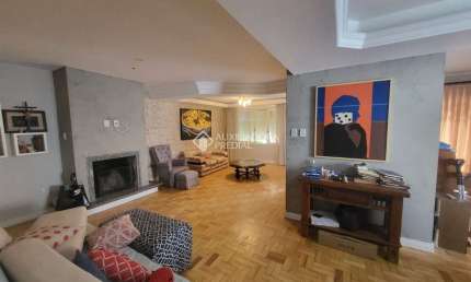 Casa com 3 quartos à venda na Rua Professor Fernando Carneiro, 240, Três Figueiras, Porto Alegre, 290 m2 por R$ 1.800.000