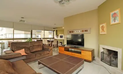 Apartamento com 3 quartos para alugar na Rua Pedro Chaves Barcelos, 981, Auxiliadora, Porto Alegre, 156 m2 por R$ 12.000