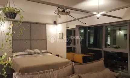 Loft com 1 quarto para alugar na Avenida Borges de Medeiros, 2277, Praia de Belas, Porto Alegre, 40 m2 por R$ 4.000