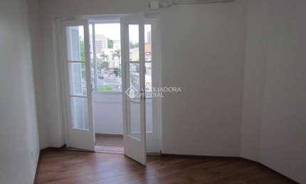 Apartamento com 3 quartos à venda na Avenida Cristóvão Colombo, 2270, Floresta, Porto Alegre, 108 m2 por R$ 450.000