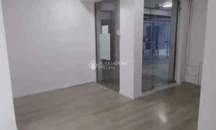 Sala comercial à venda na Rua Vinte e Quatro de Outubro, 636, Moinhos de Vento, Porto Alegre, 60 m2 por R$ 220.000