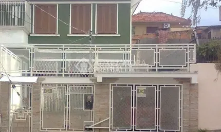 Casa com 2 quartos à venda na Rua Nunes, 35, Medianeira, Porto Alegre, 57 m2 por R$ 470.000