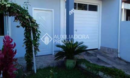 Casa com 4 quartos à venda na Rua Nely Alves da Silva, 333, Lomba da Palmeira, Sapucaia do Sul, 240 m2 por R$ 530.000