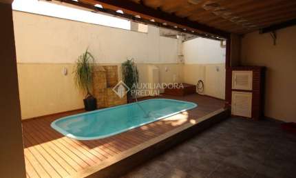 Casa com 3 quartos à venda na Rua Bento Gonçalves, 1578, Centro, São Leopoldo, 170 m2 por R$ 680.000