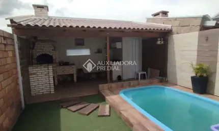 Casa com 2 quartos à venda na Rua Alberto Casali, 373, Arroio da Manteiga, São Leopoldo, 52 m2 por R$ 320.000