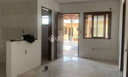 Casa em condomínio fechado com 2 quartos à venda na Rua Carlos Bier, 2026, Feitoria, São Leopoldo, 48 m2 por R$ 130.000