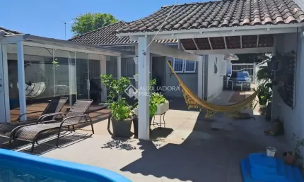 Casa com 2 quartos à venda na Alfredo Kruse, 647, Feitoria, São Leopoldo, 170 m2 por R$ 750.000