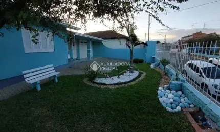 Casa com 2 quartos à venda na Carlos Henemann, 97, Rio Branco, São Leopoldo, 129 m2 por R$ 570.000