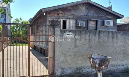 Casa com 2 quartos à venda na Rua Espírito Santo, 457, Scharlau, São Leopoldo, 72 m2 por R$ 235.000