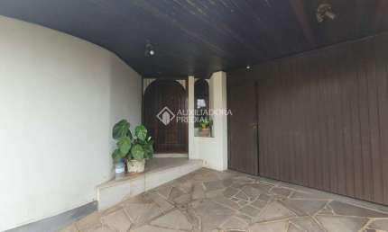 Casa com 3 quartos à venda na Rua Nóbrega, 738, Cristo Rei, São Leopoldo, 317 m2 por R$ 900.000