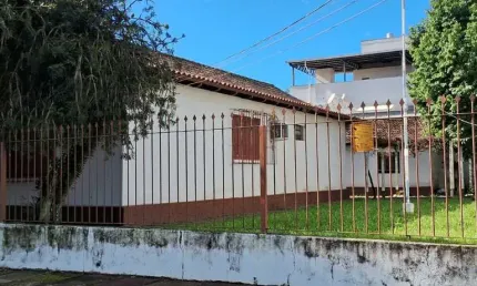 Casa com 2 quartos à venda na Rua Santo Inácio, 12, Cristo Rei, São Leopoldo, 149 m2 por R$ 850.000
