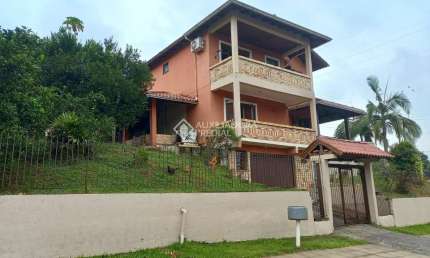 Casa com 3 quartos à venda na Rua Arthur Manoel Scheffer, 155, Campestre, São Leopoldo, 207 m2 por R$ 500.000